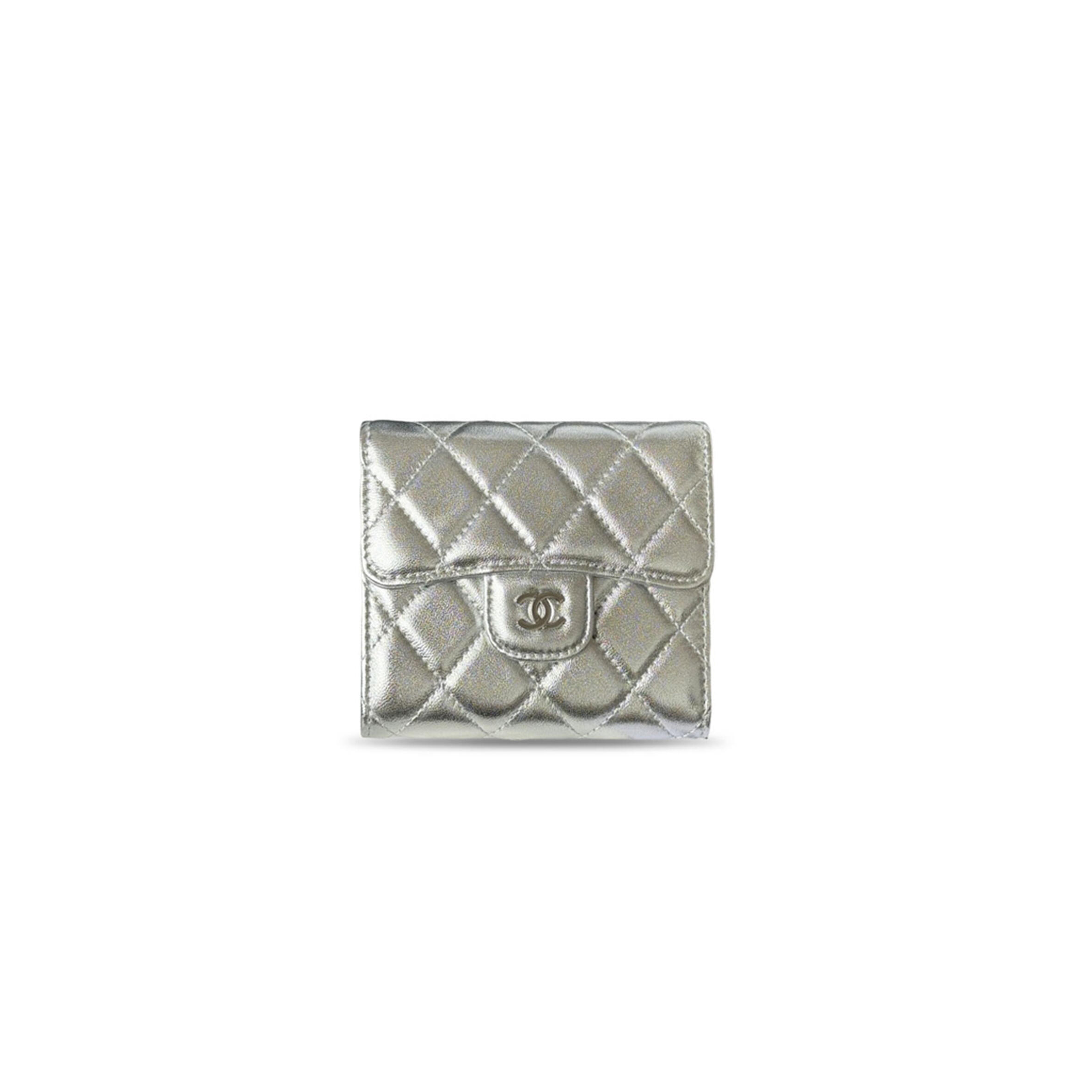 CHANEL LEATHER TRIFOLD WALLET (11.5*10.5*3cm)